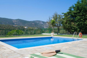  Four Seasons Villas  Скиатос